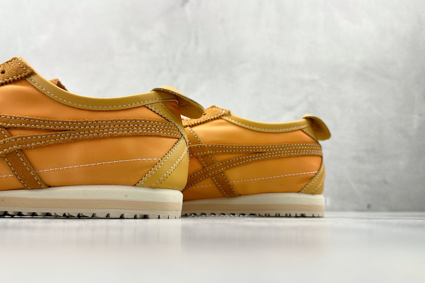 170 渠道特供 Onitsuka Tiger鬼塚虎 MEXICO 66 NM 橙色 1183C176-800