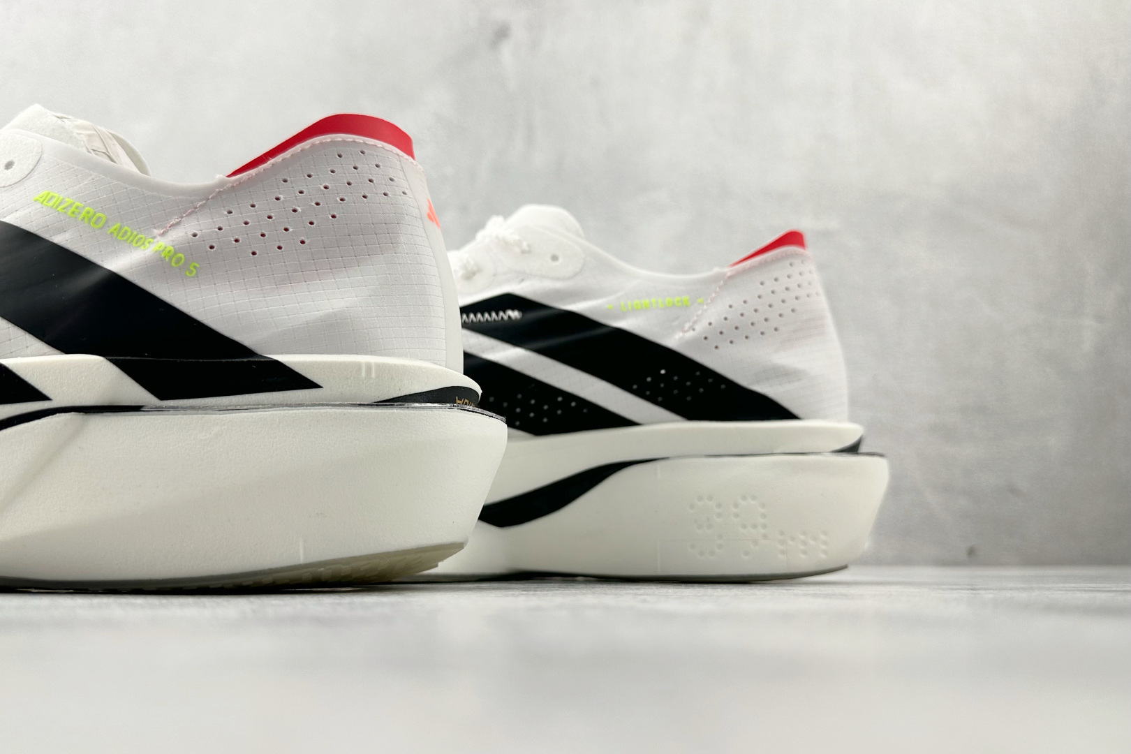 纯原 adidAdizero Adios Pro 5 白黑 K18290-莆田鞋,莆田鞋货源,高仿鞋,高仿鞋货源,安福档口,莆田高仿鞋,莆田鞋批发,高仿鞋批发,莆田高仿运动鞋,高仿运动鞋,莆田运动鞋 纯原 adidAdizero Adios Pro 5 白黑 K18290