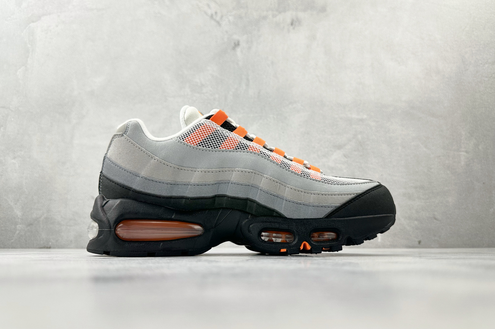 360 顶级纯原 完美复刻 Nike Air Max 95 'Bright Mandarin' 灰色 HM4740-005