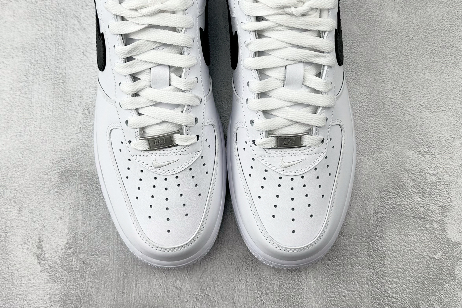 原厂皮 Nike x Supreme Air Force 1 Low SP 白色 CU9225-102