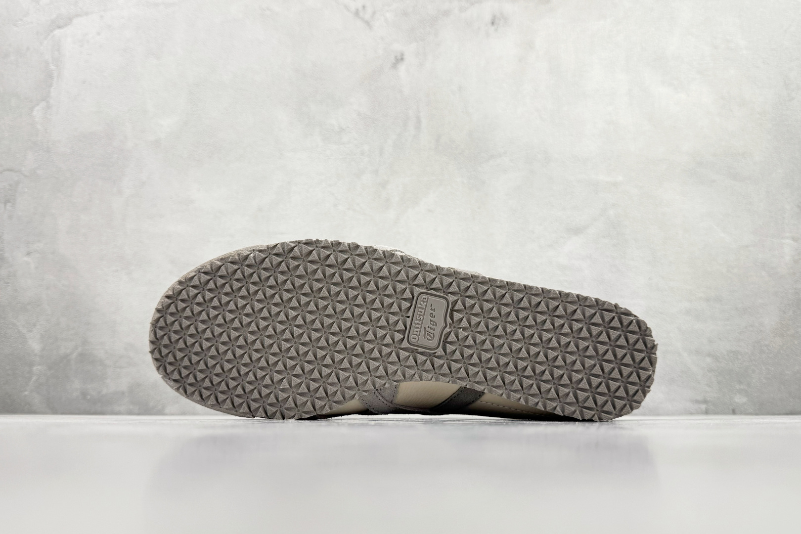 【纯原】Onitsuka Tiger鬼塚虎 MEXICO 66 米色货号：1183C076-252尺码：