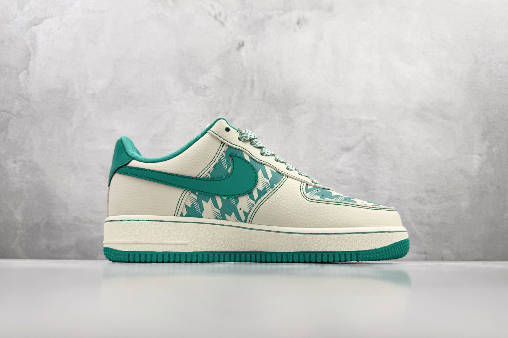 Nike Air Force 1 Low “Gucci supreme ” 白绿 XL1979-124-莆田鞋,莆田鞋货源,高仿鞋,高仿鞋货源,安福档口,莆田高仿鞋,莆田鞋批发,高仿鞋批发,莆田高仿运动鞋,高仿运动鞋,莆田运动鞋 Nike Air Force 1 Low “Gucci supreme ” 白绿 XL1979-124