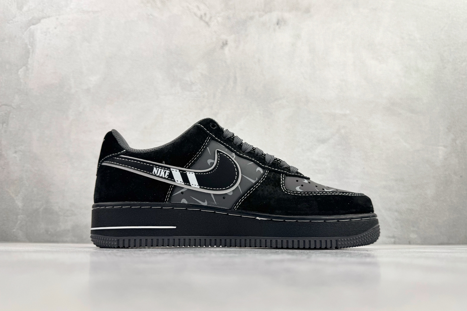 Nike Air Force 1'07 LX 黑色 DD8585-200