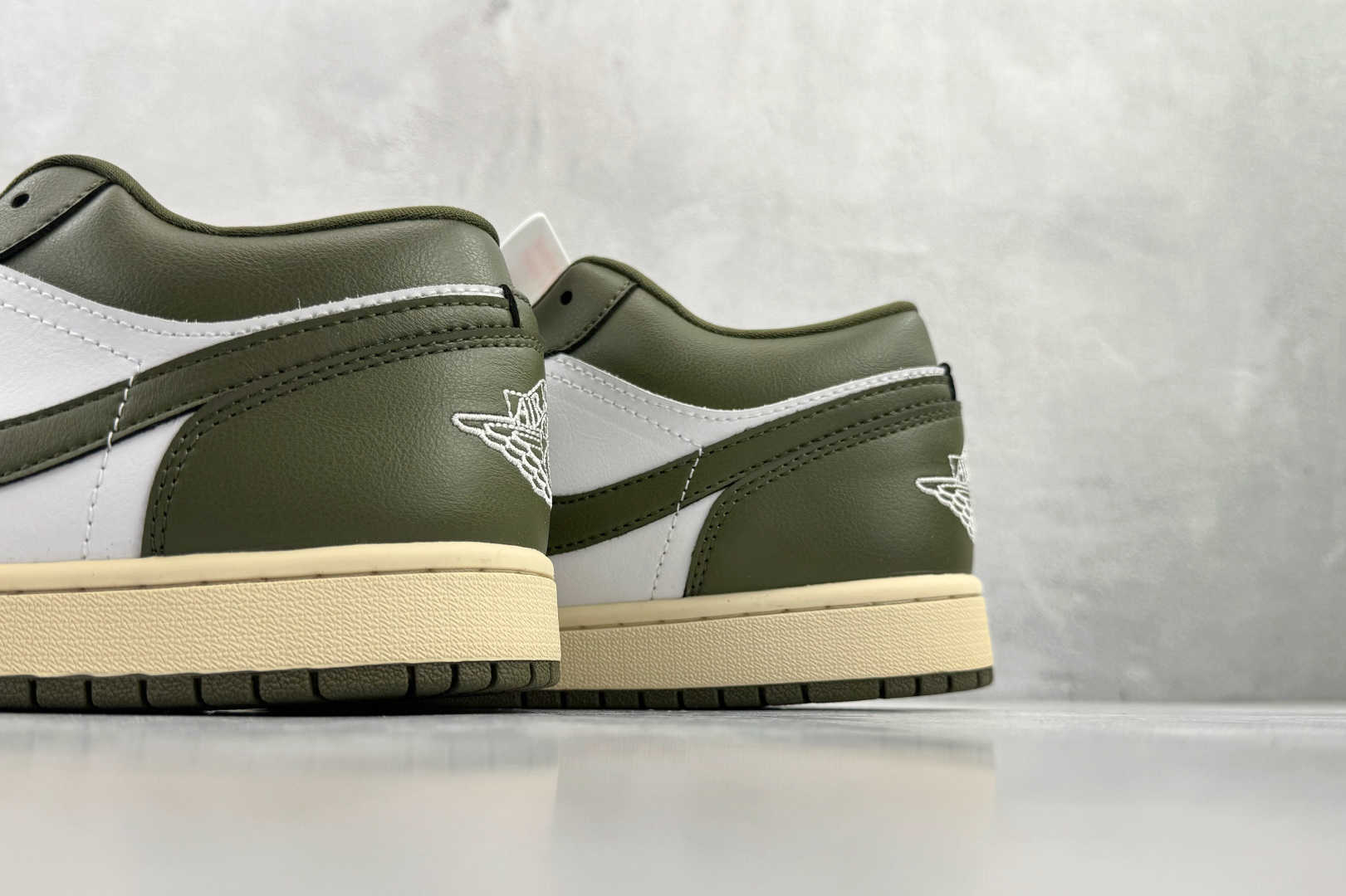 Jordan Air Jordan 1 Low 白绿 DC0774-122-莆田鞋,莆田鞋货源,高仿鞋,高仿鞋货源,安福档口,莆田高仿鞋,莆田鞋批发,高仿鞋批发,莆田高仿运动鞋,高仿运动鞋,莆田运动鞋 Jordan Air Jordan 1 Low 白绿 DC0774-122