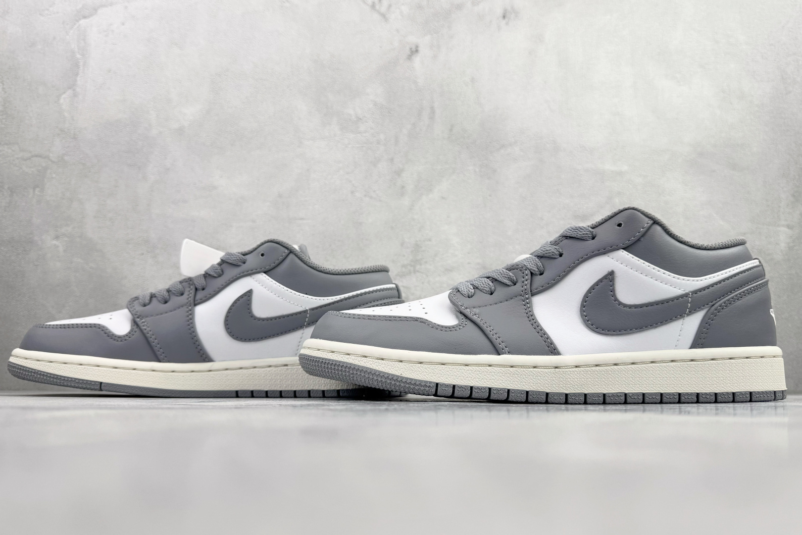 Jordan Air Jordan 1 Low 灰白 553558-053