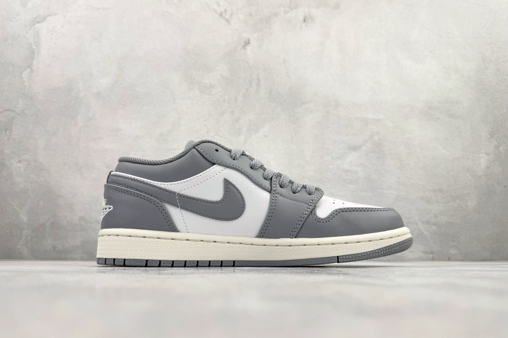 Jordan Air Jordan 1 Low 灰白 553558-053