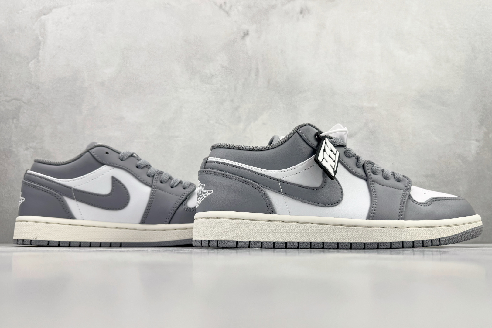 Jordan Air Jordan 1 Low 灰白 553558-053
