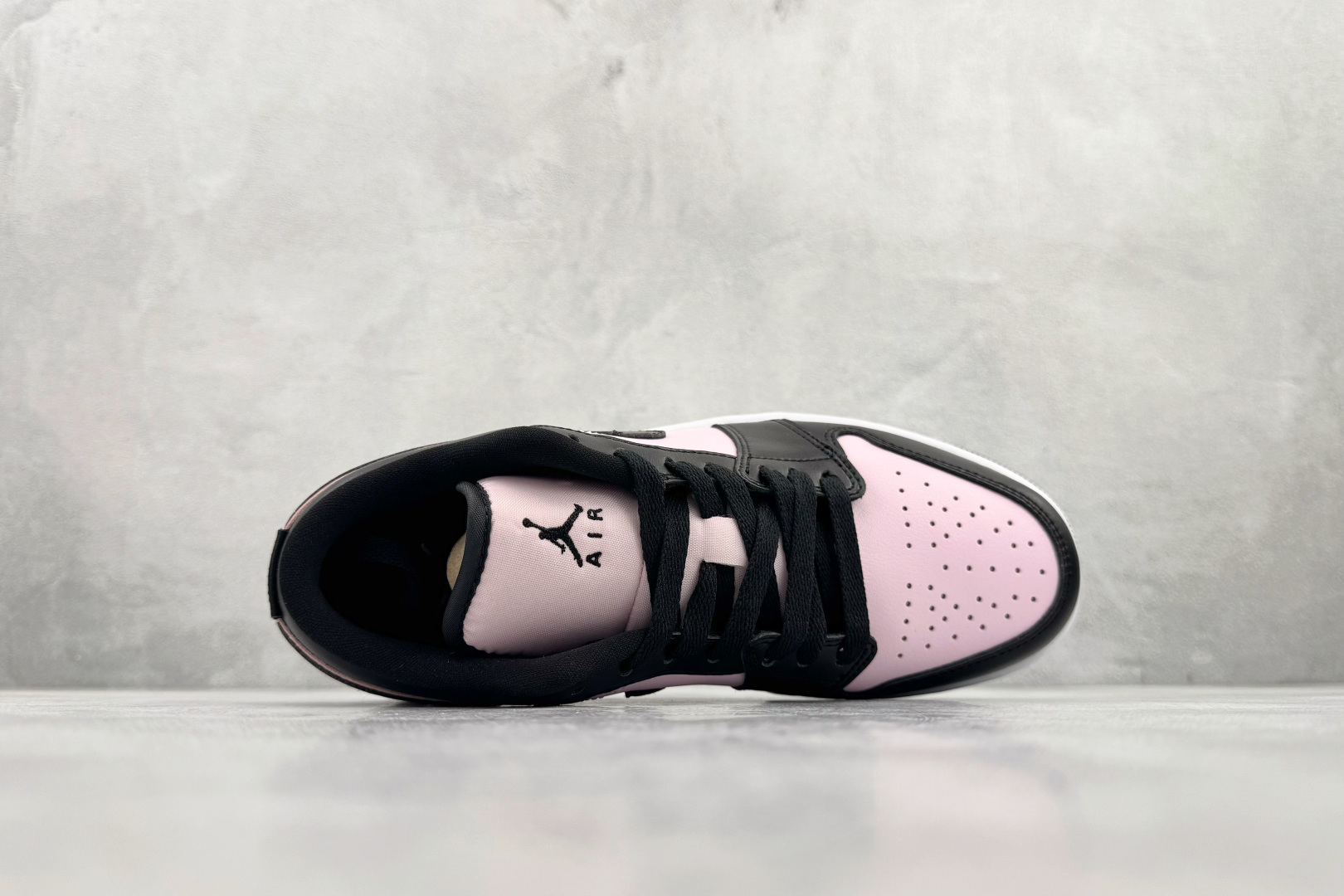 综合版 Jordan Air Jordan 1 黑粉 IO3394-663