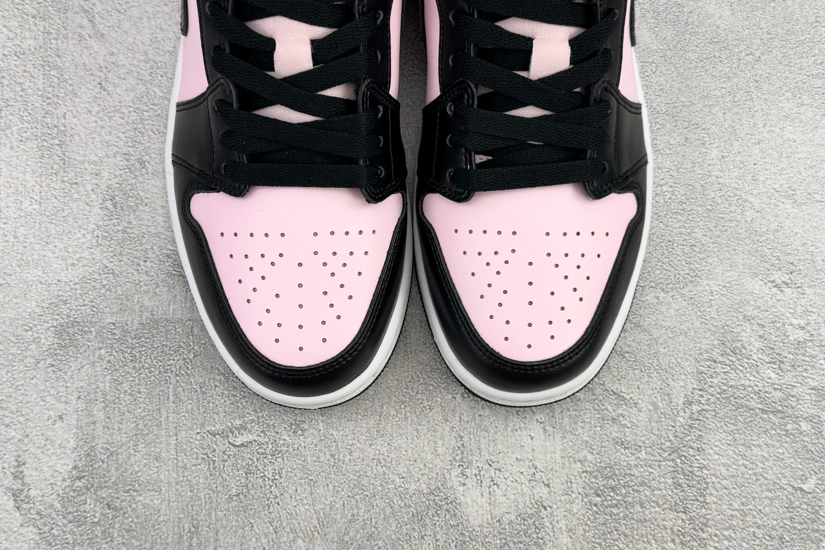 综合版 Jordan Air Jordan 1 黑粉 IO3394-663