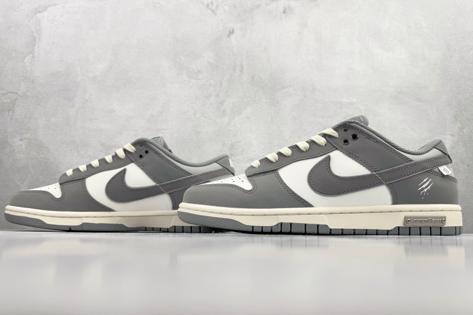 定制球鞋Nike Dunk Low Retro 灰狼 灰白 GW0510-051