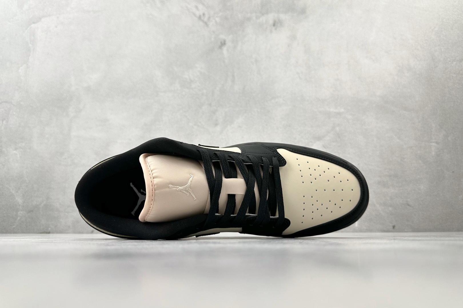 综合版 Jordan Air Jordan 1 暴走萝莉 黑粉 DC0774-003-莆田鞋,莆田鞋货源,高仿鞋,高仿鞋货源,安福档口,莆田高仿鞋,莆田鞋批发,高仿鞋批发,莆田高仿运动鞋,高仿运动鞋,莆田运动鞋 综合版 Jordan Air Jordan 1 暴走萝莉 黑粉 DC0774-003