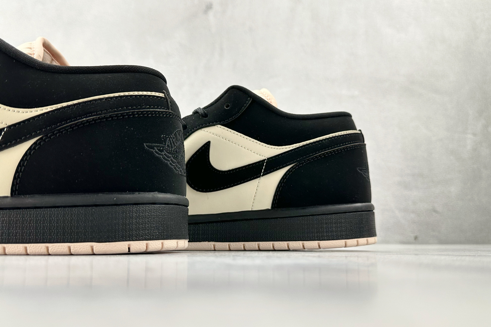 综合版 Jordan Air Jordan 1 暴走萝莉 黑粉 DC0774-003-莆田鞋,莆田鞋货源,高仿鞋,高仿鞋货源,安福档口,莆田高仿鞋,莆田鞋批发,高仿鞋批发,莆田高仿运动鞋,高仿运动鞋,莆田运动鞋 综合版 Jordan Air Jordan 1 暴走萝莉 黑粉 DC0774-003