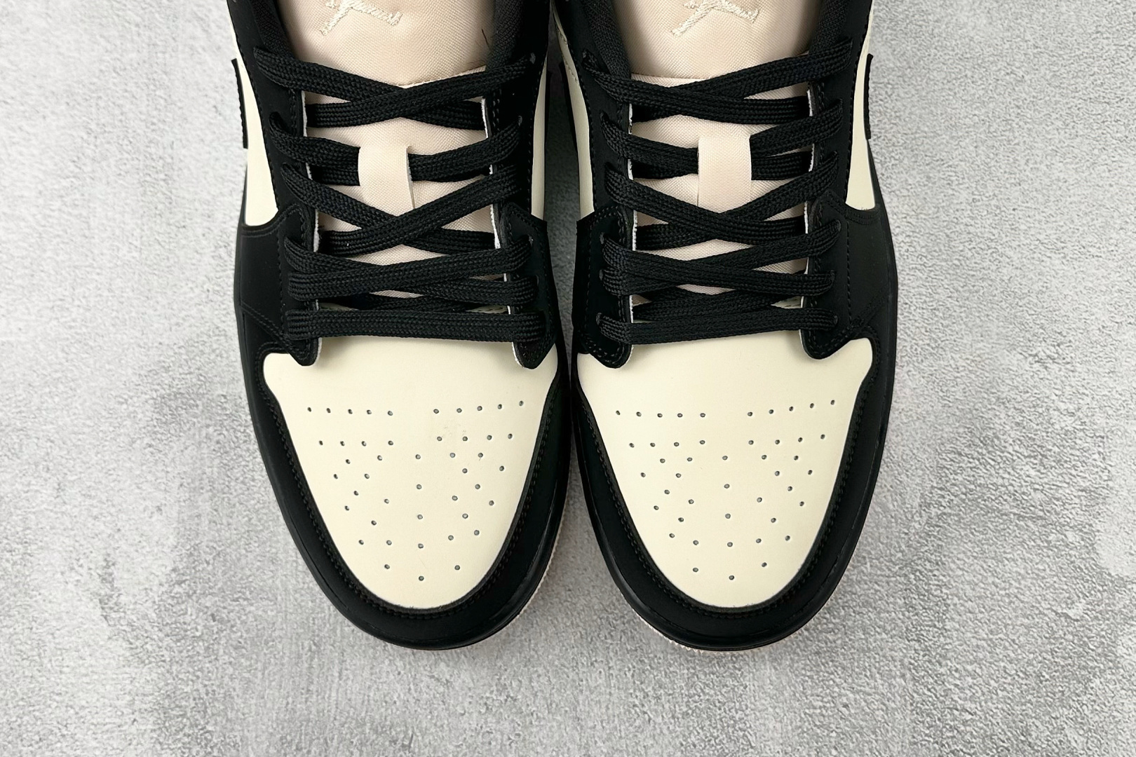 综合版 Jordan Air Jordan 1 暴走萝莉 黑粉 DC0774-003-莆田鞋,莆田鞋货源,高仿鞋,高仿鞋货源,安福档口,莆田高仿鞋,莆田鞋批发,高仿鞋批发,莆田高仿运动鞋,高仿运动鞋,莆田运动鞋 综合版 Jordan Air Jordan 1 暴走萝莉 黑粉 DC0774-003