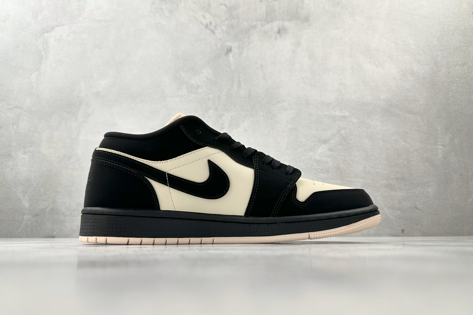 综合版 Jordan Air Jordan 1 暴走萝莉 黑粉 DC0774-003-莆田鞋,莆田鞋货源,高仿鞋,高仿鞋货源,安福档口,莆田高仿鞋,莆田鞋批发,高仿鞋批发,莆田高仿运动鞋,高仿运动鞋,莆田运动鞋 综合版 Jordan Air Jordan 1 暴走萝莉 黑粉 DC0774-003