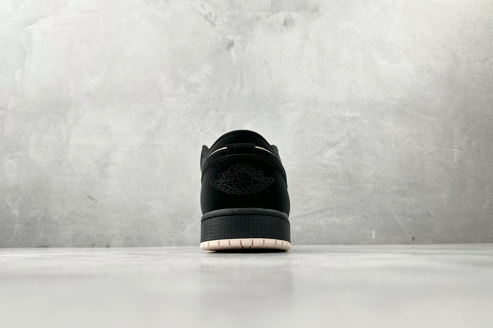 综合版 Jordan Air Jordan 1 暴走萝莉 黑粉 DC0774-003-莆田鞋,莆田鞋货源,高仿鞋,高仿鞋货源,安福档口,莆田高仿鞋,莆田鞋批发,高仿鞋批发,莆田高仿运动鞋,高仿运动鞋,莆田运动鞋 综合版 Jordan Air Jordan 1 暴走萝莉 黑粉 DC0774-003