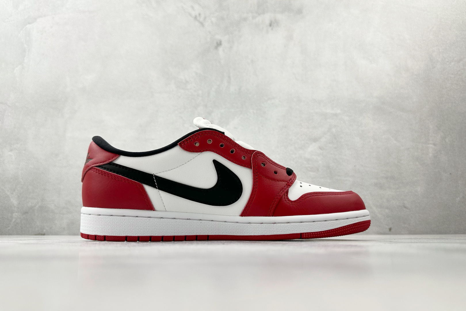 Jordan Air Jordan 1 Low 红白黑 HQ6999-600