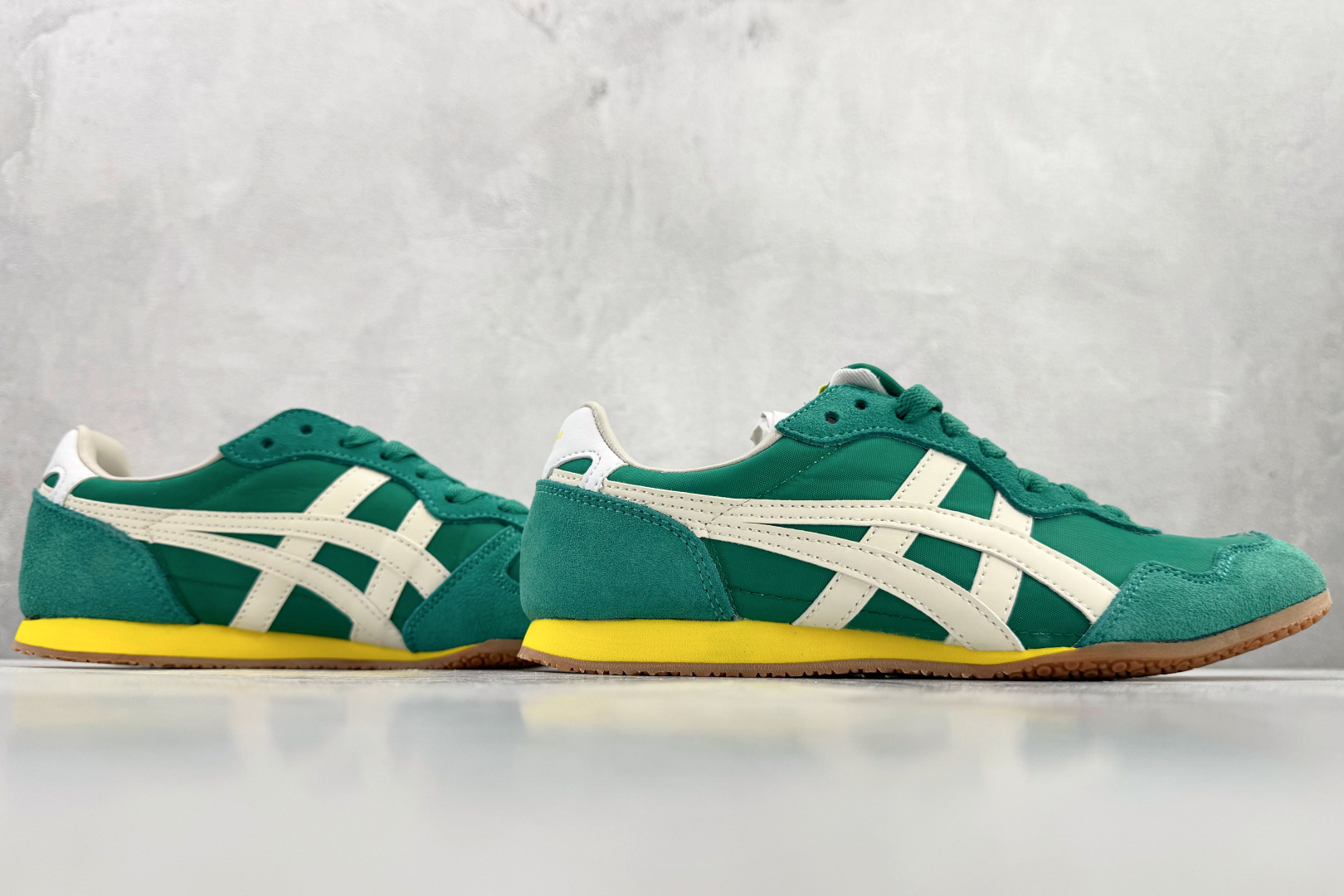渠道特供 Onitsuka Tiger鬼塚虎 SERRANO 绿色 1183B400-307