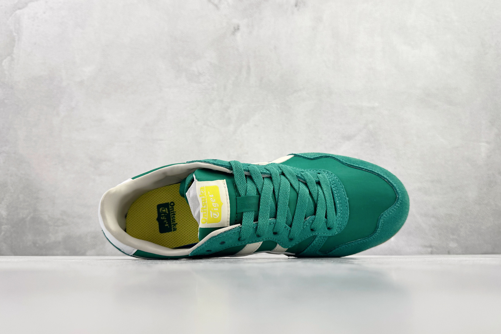 渠道特供 Onitsuka Tiger鬼塚虎 SERRANO 绿色 1183B400-307