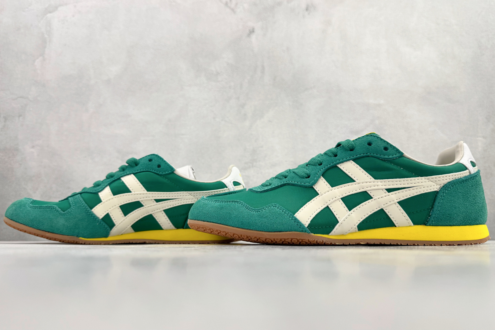 渠道特供 Onitsuka Tiger鬼塚虎 SERRANO 绿色 1183B400-307