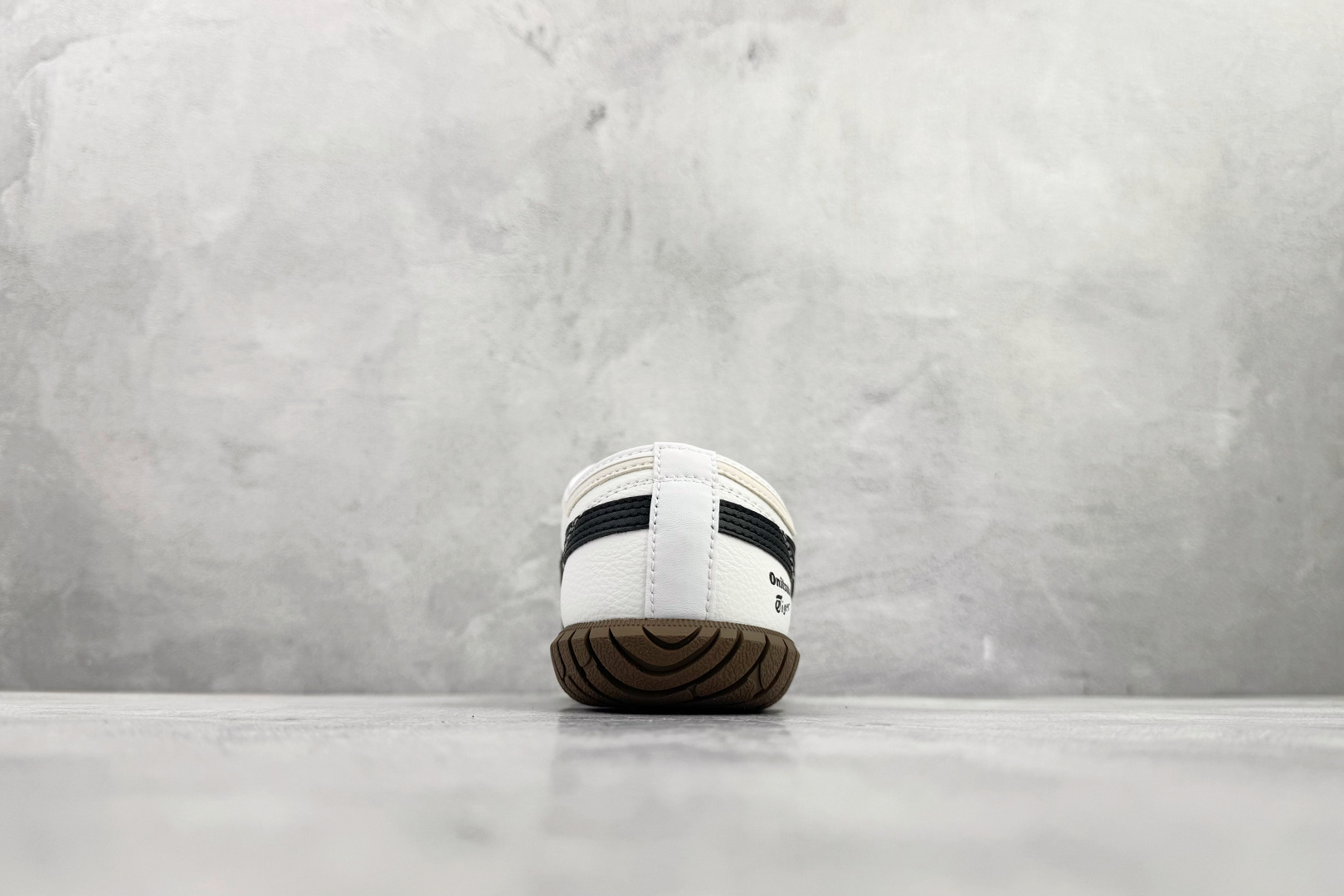 渠道特供 Onitsuka Tiger鬼塚虎 Tsunahiki Slip-白色 1183C529-101-莆田鞋,莆田鞋货源,高仿鞋,高仿鞋货源,安福档口,莆田高仿鞋,莆田鞋批发,高仿鞋批发,莆田高仿运动鞋,高仿运动鞋,莆田运动鞋 渠道特供 Onitsuka Tiger鬼塚虎 Tsunahiki Slip-白色 1183C529-101