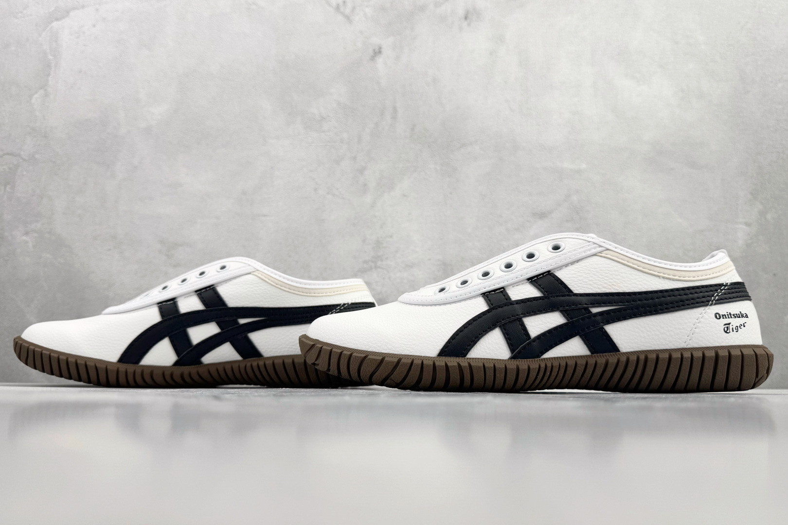 渠道特供 Onitsuka Tiger鬼塚虎 Tsunahiki Slip-白色 1183C529-101-莆田鞋,莆田鞋货源,高仿鞋,高仿鞋货源,安福档口,莆田高仿鞋,莆田鞋批发,高仿鞋批发,莆田高仿运动鞋,高仿运动鞋,莆田运动鞋 渠道特供 Onitsuka Tiger鬼塚虎 Tsunahiki Slip-白色 1183C529-101