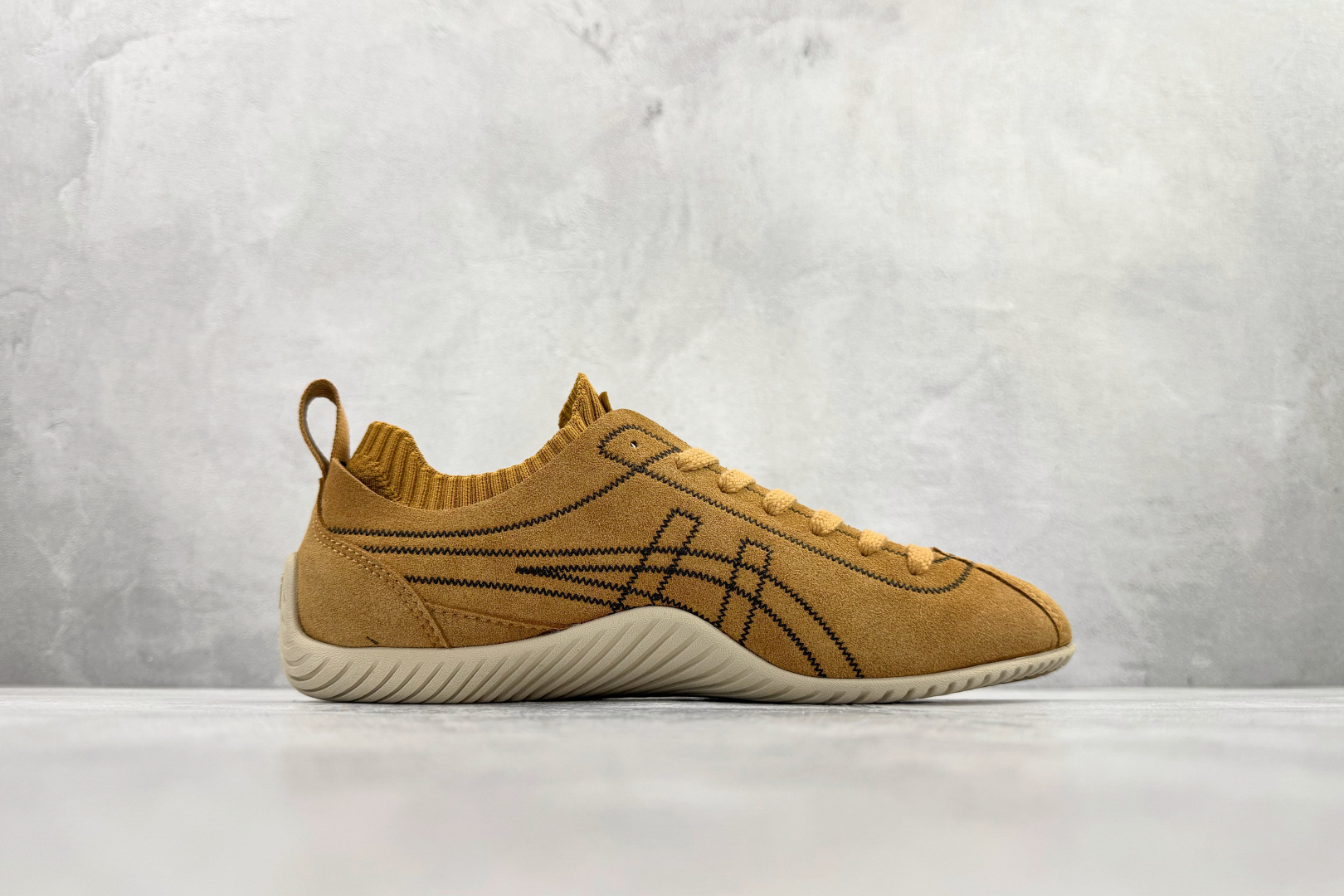SC 【纯原】渠道特供 Onitsuka Tiger鬼塚虎 Sclaw 棕色货号：1183C489-20