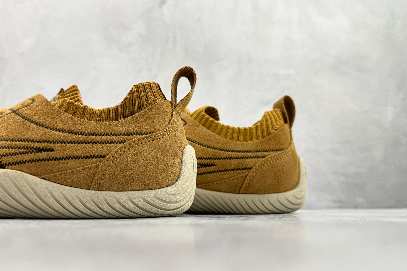 SC 【纯原】渠道特供 Onitsuka Tiger鬼塚虎 Sclaw 棕色货号：1183C489-20