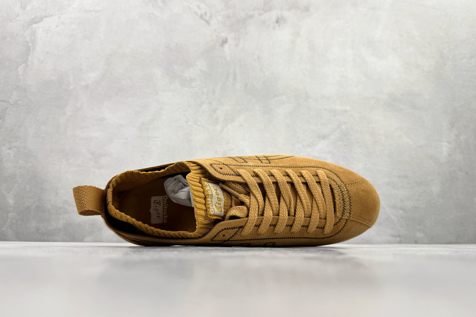 SC 【纯原】渠道特供 Onitsuka Tiger鬼塚虎 Sclaw 棕色货号：1183C489-20