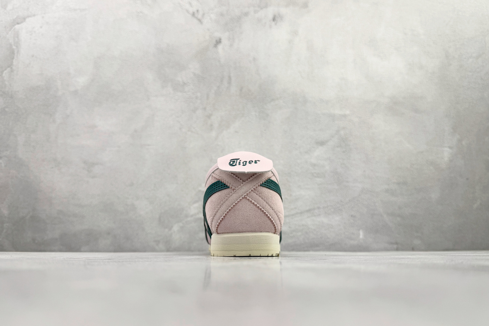 渠道特供 Onitsuka Tiger鬼塚虎 MEXICO 66 SD 粉色 1183C517-700