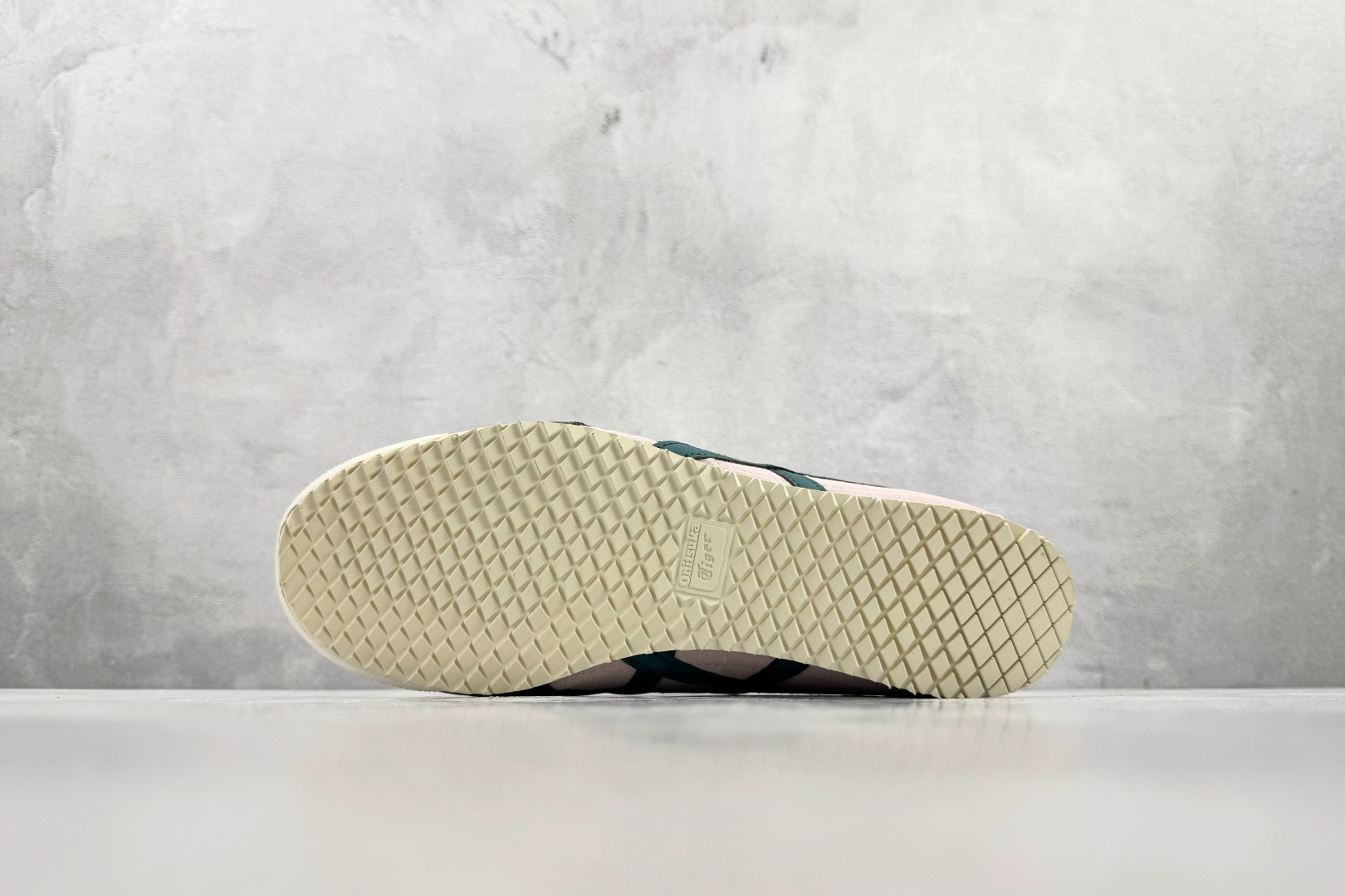 渠道特供 Onitsuka Tiger鬼塚虎 MEXICO 66 SD 粉色 1183C517-700