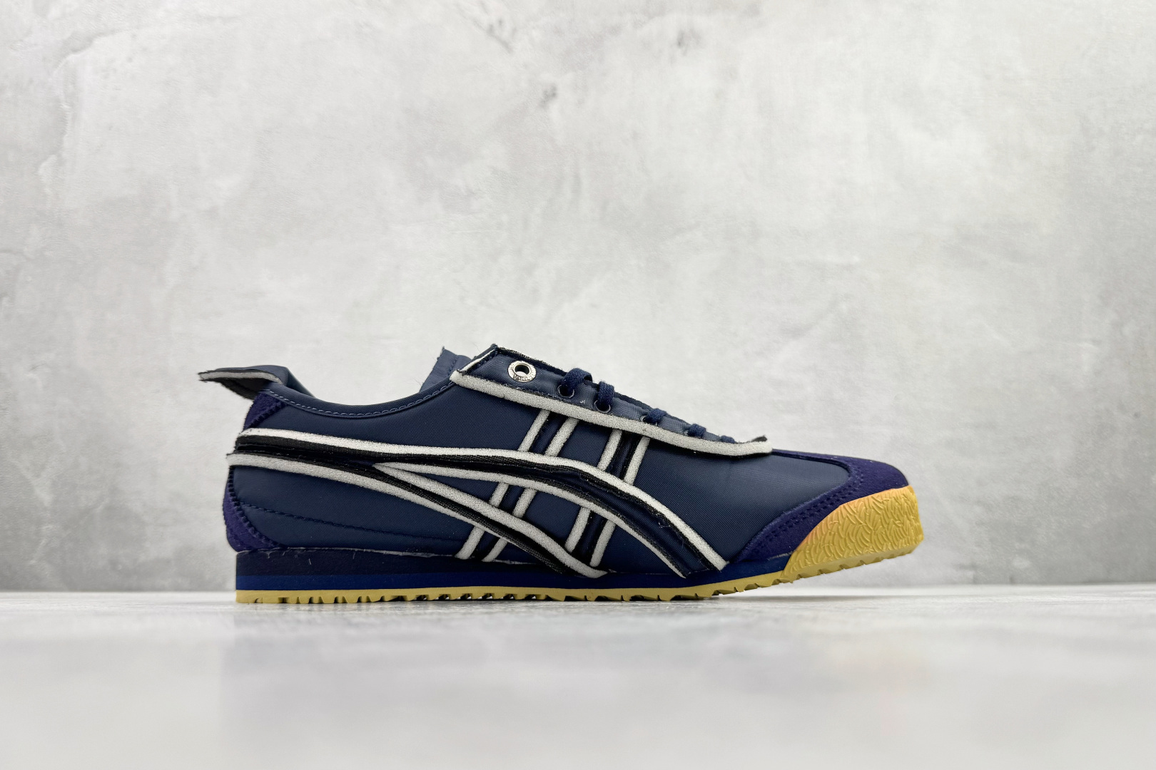 渠道特供 Onitsuka Tiger鬼塚虎 MEXICO 66 SD 蓝色 1183C115-401-莆田鞋,莆田鞋货源,高仿鞋,高仿鞋货源,安福档口,莆田高仿鞋,莆田鞋批发,高仿鞋批发,莆田高仿运动鞋,高仿运动鞋,莆田运动鞋 渠道特供 Onitsuka Tiger鬼塚虎 MEXICO 66 SD 蓝色 1183C115-401