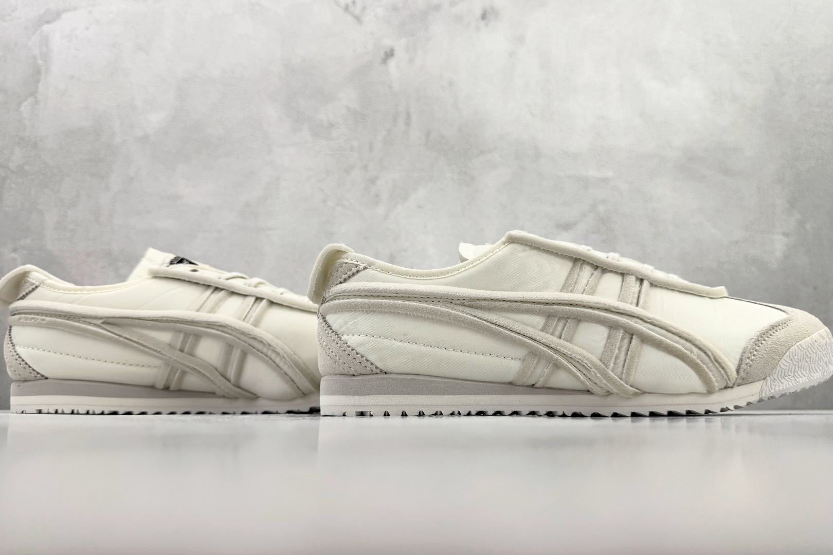 渠道特供 Onitsuka Tiger鬼塚虎 MEXICO 66 SD 米白 1183C115-100