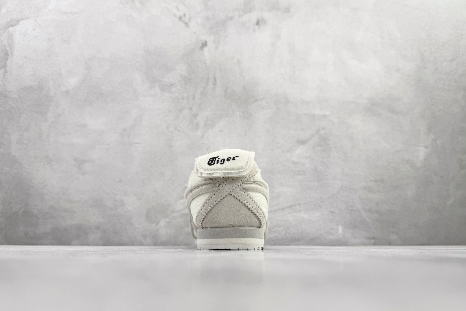 渠道特供 Onitsuka Tiger鬼塚虎 MEXICO 66 SD 米白 1183C115-100