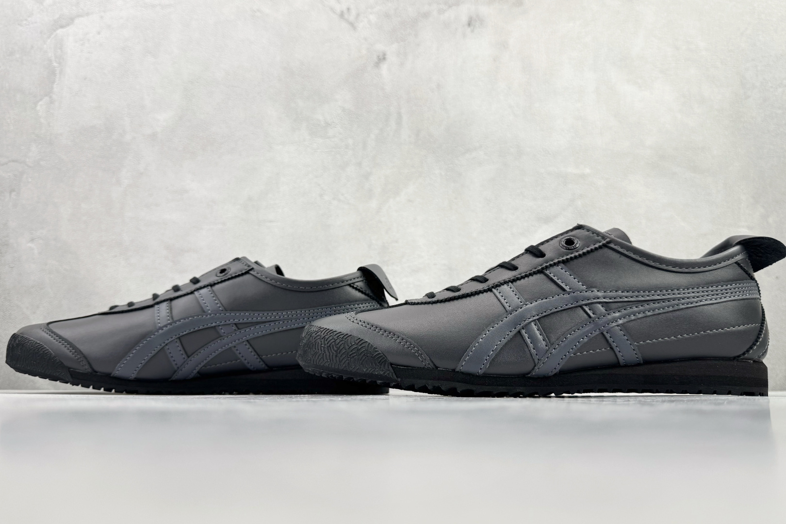 渠道特供 Onitsuka Tiger鬼塚虎 MEXICO 66 SD 黑灰 1183B500-020
