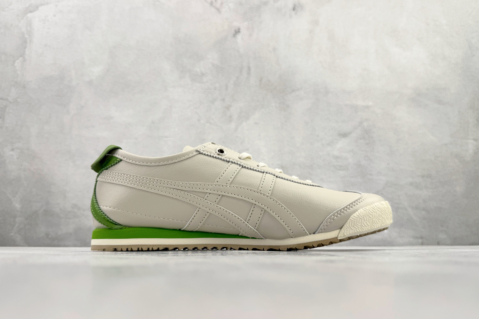 渠道特供 Onitsuka Tiger鬼塚虎 MEXICO 66 SD 米绿 1183A872-116-莆田鞋,莆田鞋货源,高仿鞋,高仿鞋货源,安福档口,莆田高仿鞋,莆田鞋批发,高仿鞋批发,莆田高仿运动鞋,高仿运动鞋,莆田运动鞋 渠道特供 Onitsuka Tiger鬼塚虎 MEXICO 66 SD 米绿 1183A872-116