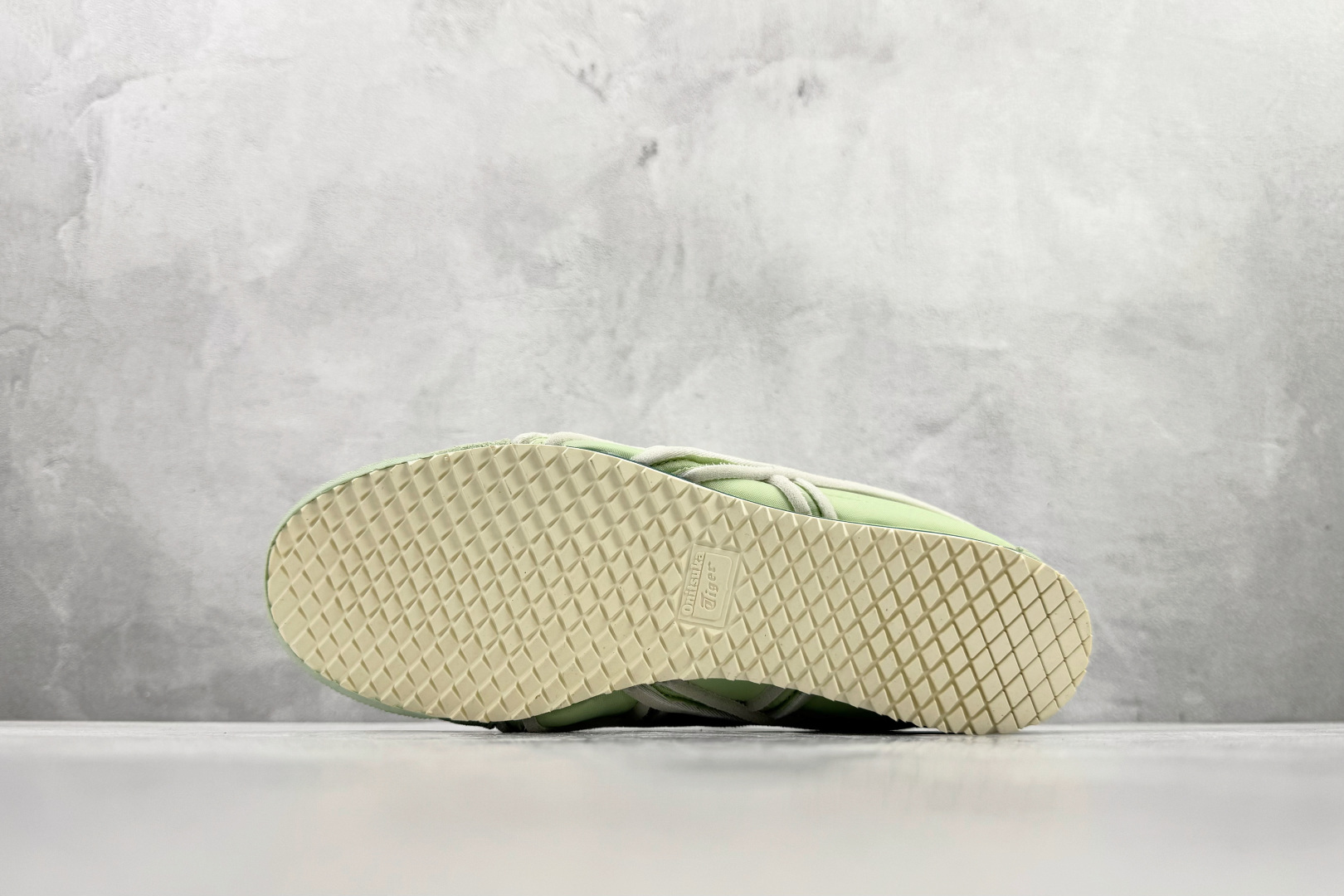 渠道特供 Onitsuka Tiger鬼塚虎 MEXICO 66 SD 绿色 1183C115-300