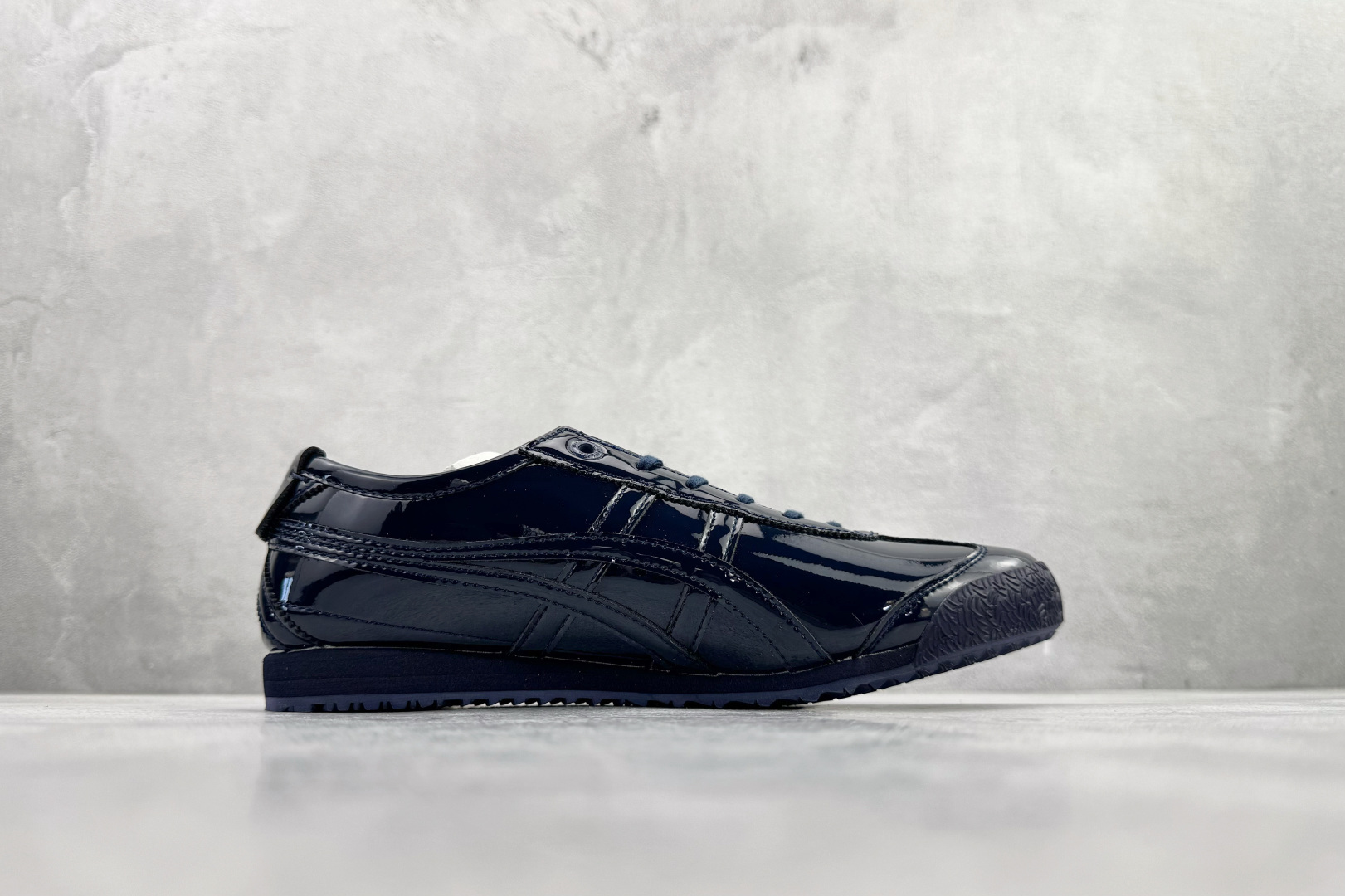 渠道特供 Onitsuka Tiger鬼塚虎 MEXICO 66 SD 深蓝 1183C527-400