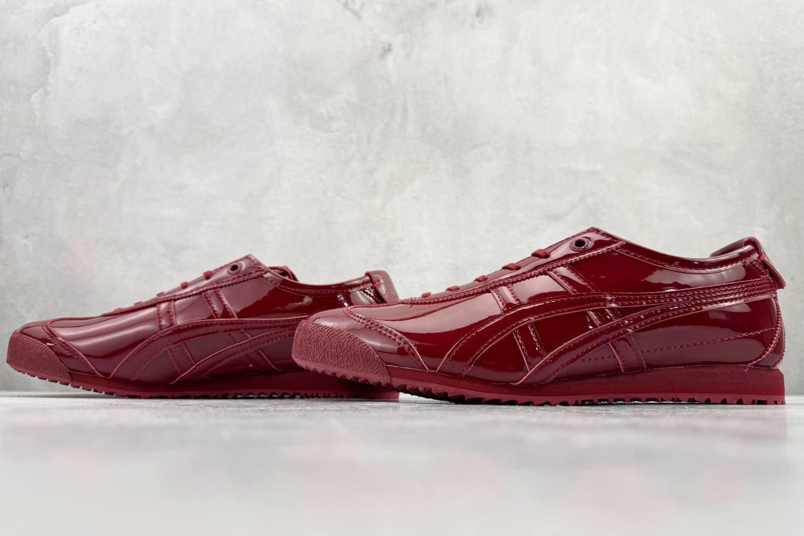 渠道特供 Onitsuka Tiger鬼塚虎 MEXICO 66 SD 酒红 1183C527-600