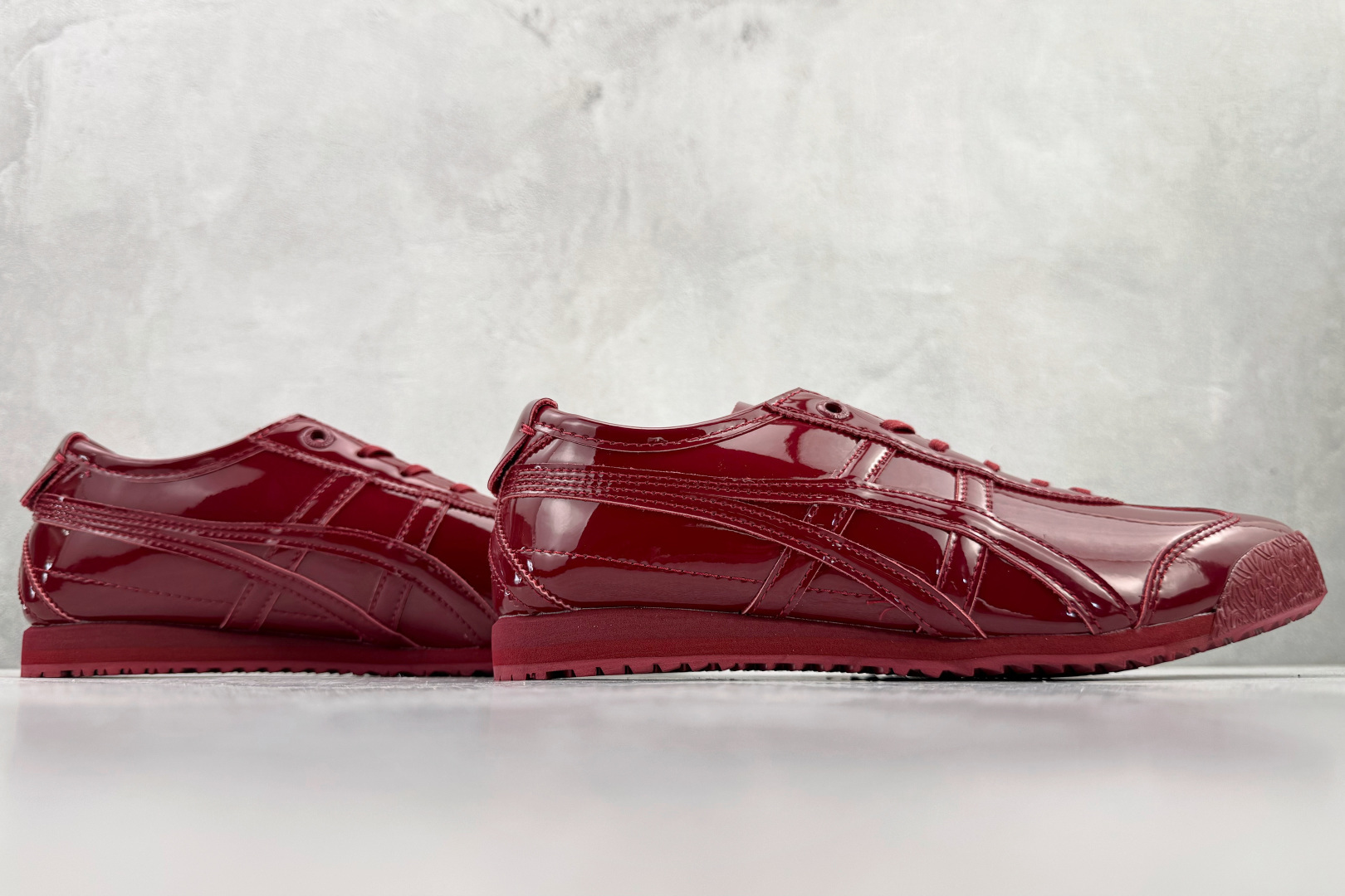 渠道特供 Onitsuka Tiger鬼塚虎 MEXICO 66 SD 酒红 1183C527-600