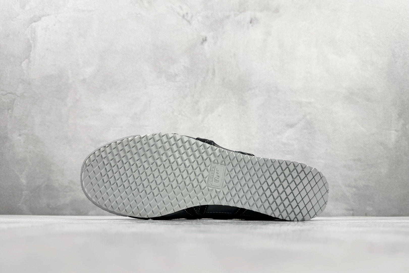 渠道特供 Onitsuka Tiger鬼塚虎 MEXICO 66 NM 灰色 1183C176-020