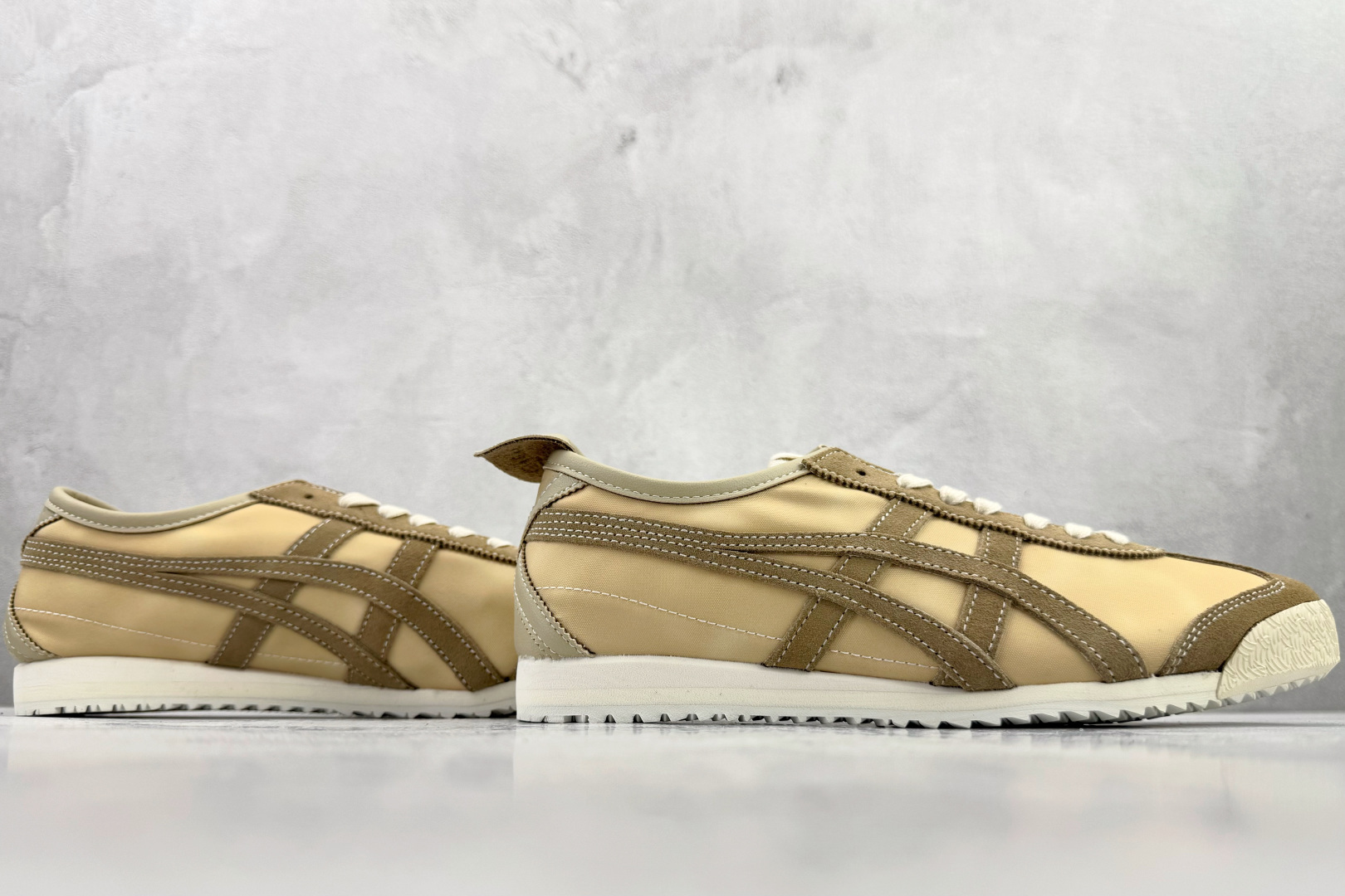 渠道特供 Onitsuka Tiger鬼塚虎 MEXICO 66 NM 卡其色 1183C176-200