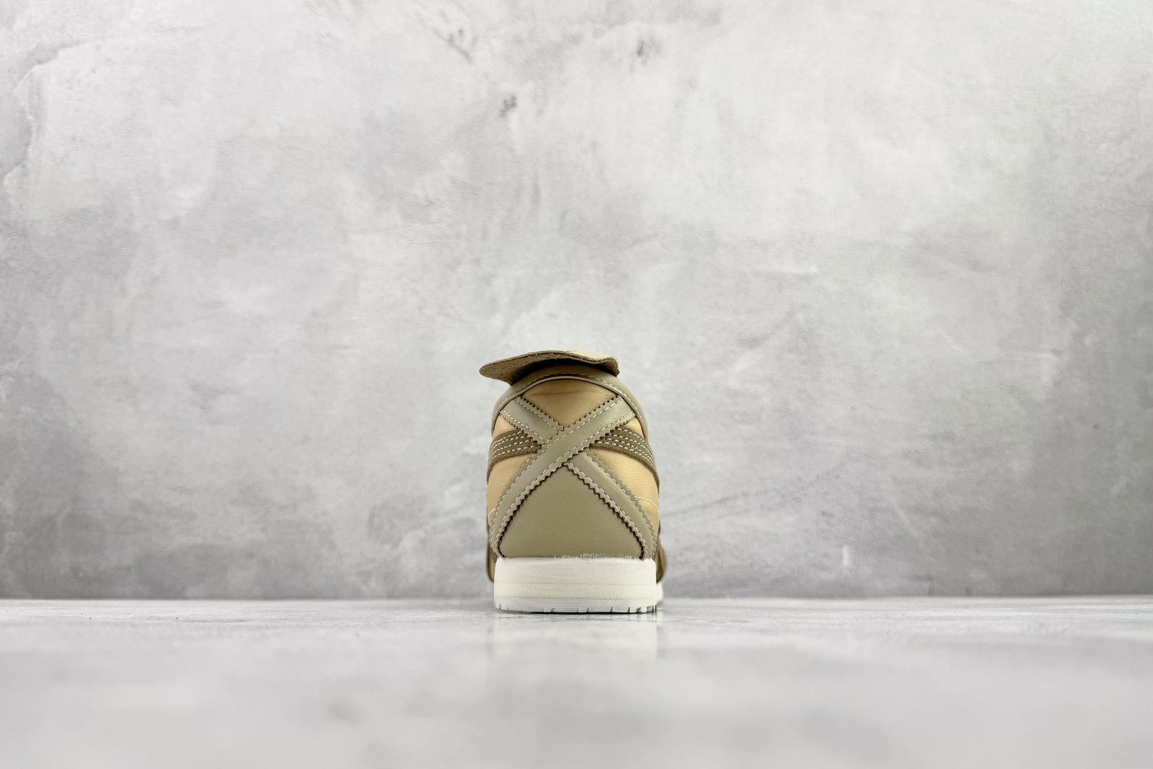 渠道特供 Onitsuka Tiger鬼塚虎 MEXICO 66 NM 卡其色 1183C176-200