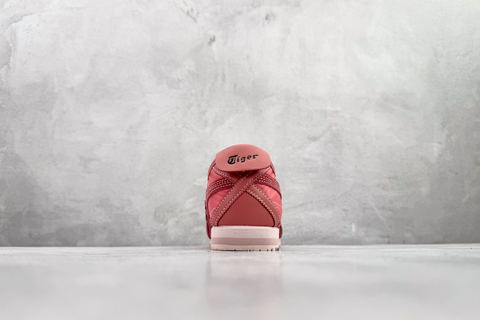 渠道特供 Onitsuka Tiger鬼塚虎 MEXICO 66 NM 红色 1183C176-600