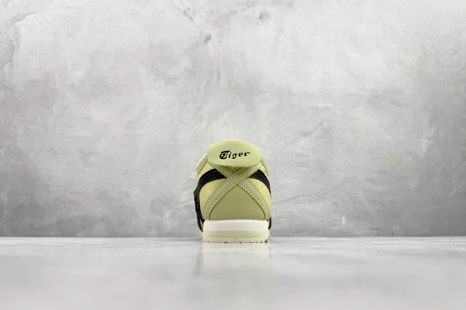 渠道特供 Onitsuka Tiger鬼塚虎 MEXICO 66 NM 绿黑色 1183C460-300
