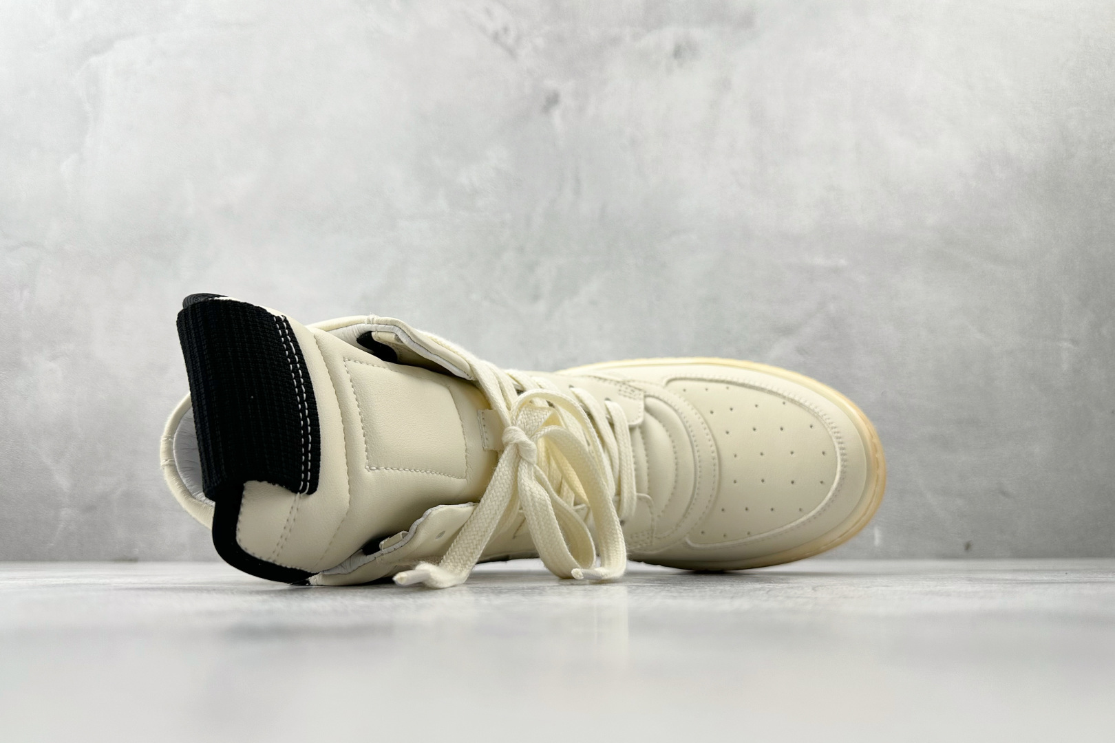 RICK OWENS/RO JUMBO LACE PADDED SNEAKS 米白 RU02C112-莆田鞋,莆田鞋货源,高仿鞋,高仿鞋货源,安福档口,莆田高仿鞋,莆田鞋批发,高仿鞋批发,莆田高仿运动鞋,高仿运动鞋,莆田运动鞋 RICK OWENS/RO JUMBO LACE PADDED SNEAKS 米白 RU02C112