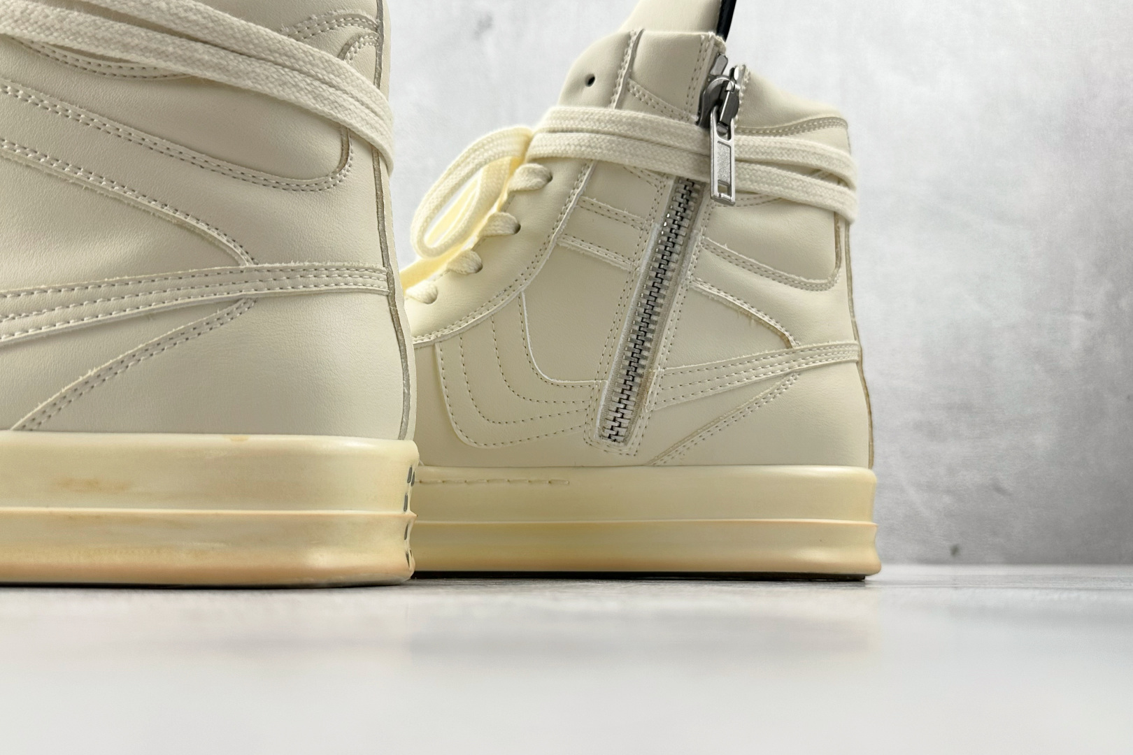 RICK OWENS/RO JUMBO LACE PADDED SNEAKS 米白 RU02C112-莆田鞋,莆田鞋货源,高仿鞋,高仿鞋货源,安福档口,莆田高仿鞋,莆田鞋批发,高仿鞋批发,莆田高仿运动鞋,高仿运动鞋,莆田运动鞋 RICK OWENS/RO JUMBO LACE PADDED SNEAKS 米白 RU02C112