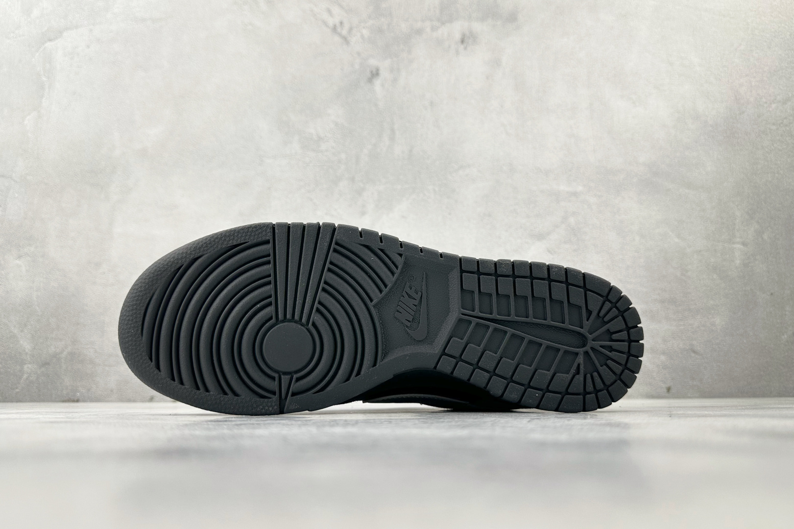 Nike Dunk Low 黑银 II7636-001