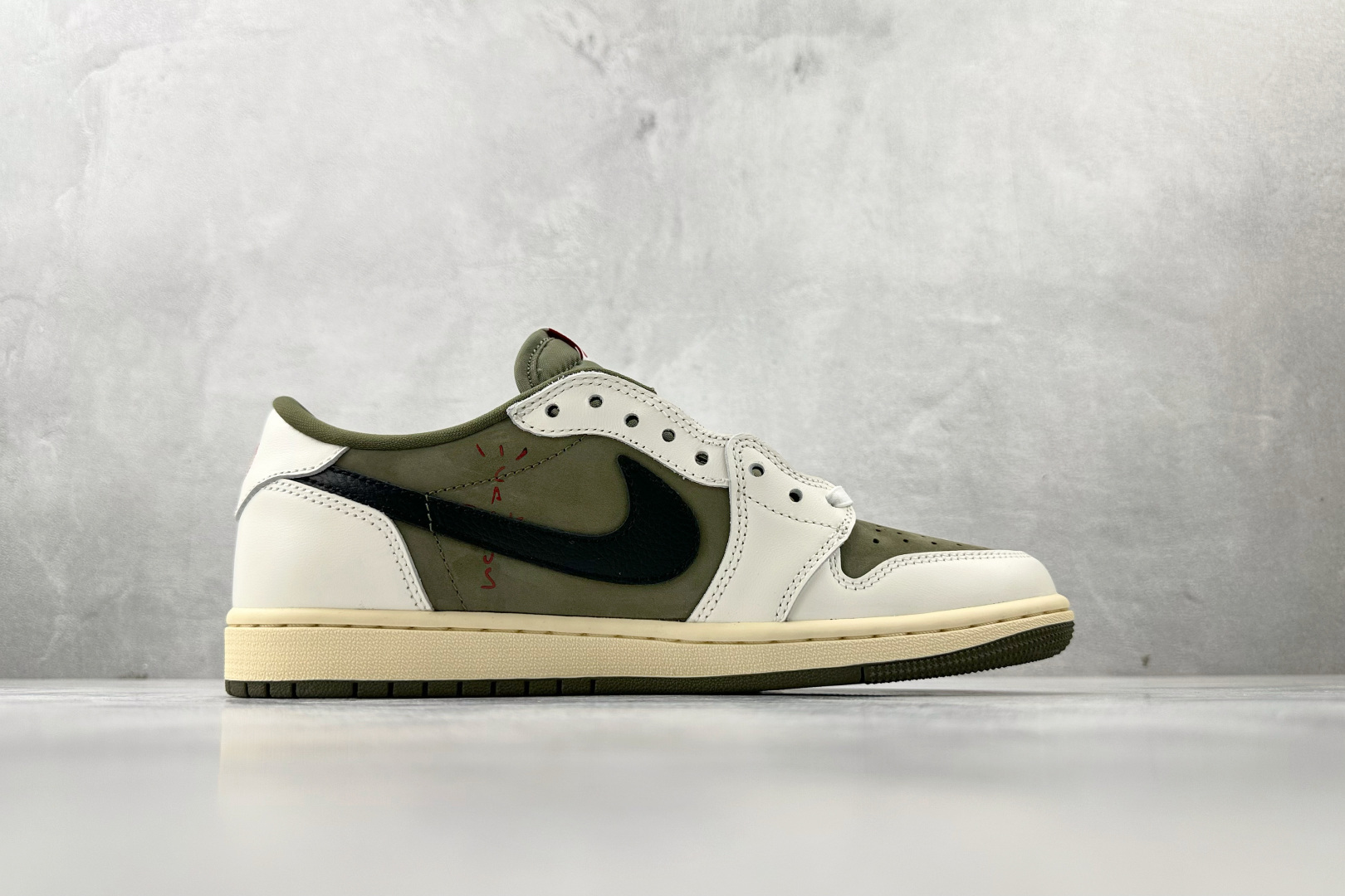 全新版本升级 Travis Scott x Jordan Air Jordan 1 倒钩 8.0 Low ”Medium Olive” 米绿 DM7866-200-莆田鞋,莆田鞋货源,高仿鞋,高仿鞋货源,安福档口,莆田高仿鞋,莆田鞋批发,高仿鞋批发,莆田高仿运动鞋,高仿运动鞋,莆田运动鞋 全新版本升级 Travis Scott x Jordan Air Jordan 1 倒钩 8.0 Low ”Medium Olive” 米绿 DM7866-200