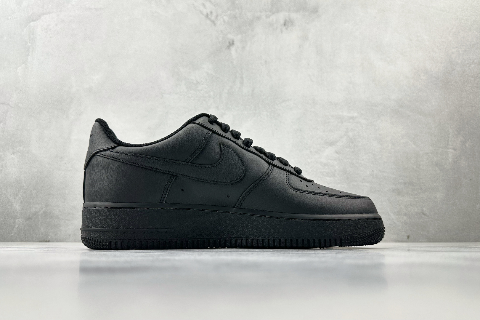 顶级纯原 完美复刻 Nike Air Force 1'07 黑色 黑武士货号：CW2288 001尺码：