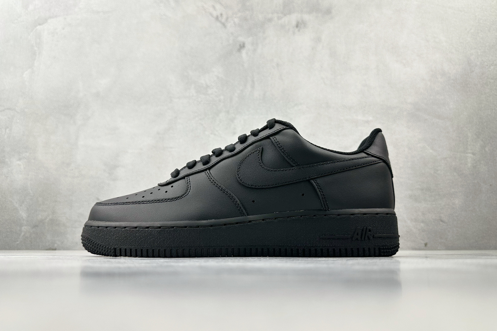 顶级纯原 完美复刻 Nike Air Force 1'07 黑色 黑武士货号：CW2288 001尺码：